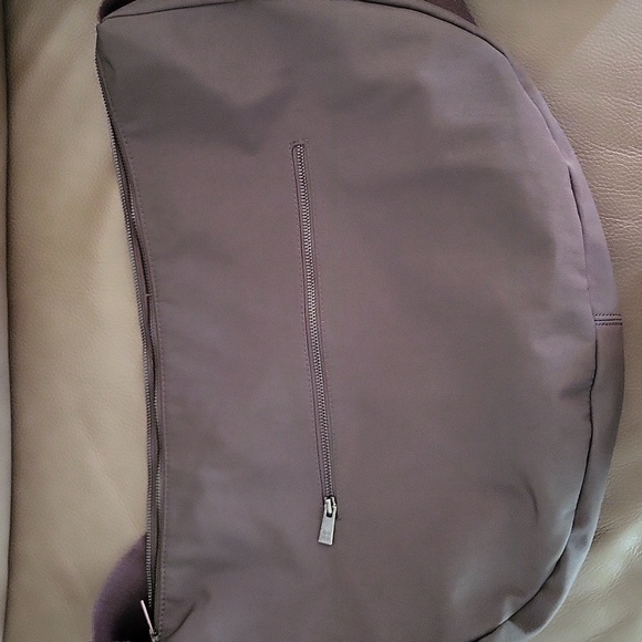 Sweaty Betty Olive Green Large Crossbody Bag - Picture 4 of 5